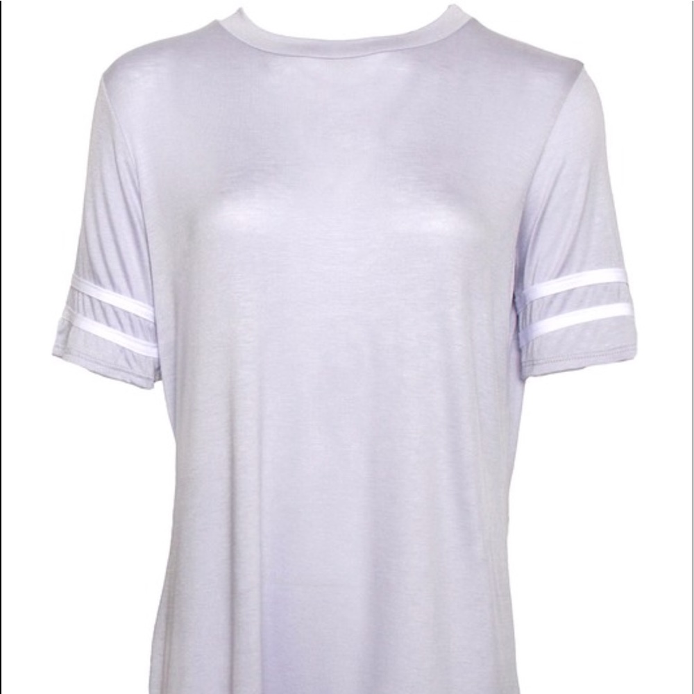Comfy lavender short sleeve tee with white stripes